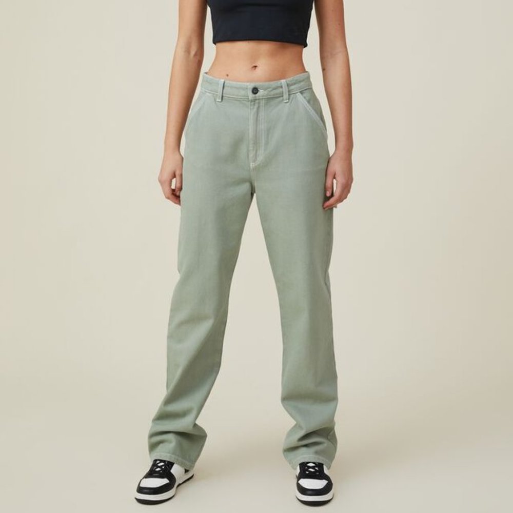 COTTON ON Carpenter Jean in Soft Green